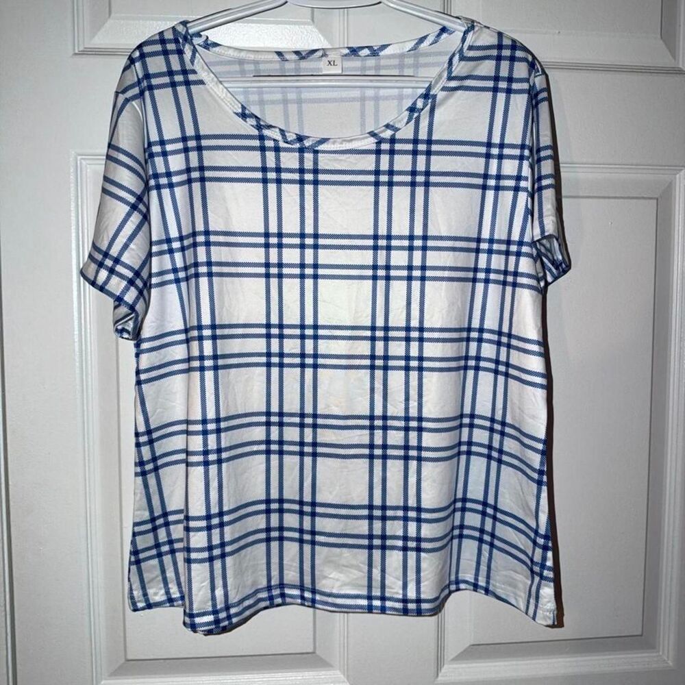 Women's White and Blue Blouse